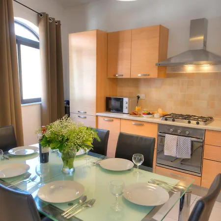 Apartament St Julians Lovely 3 Bedrooms By Homely