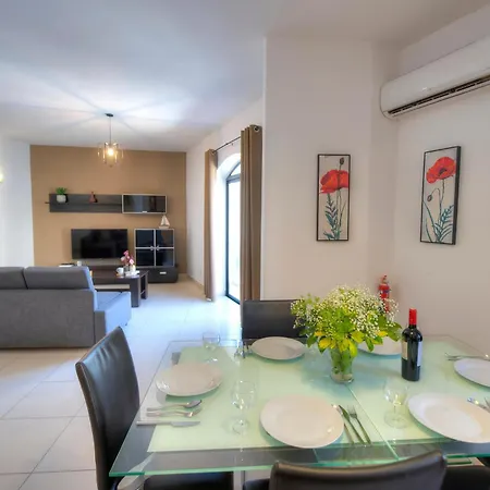 St Julians Lovely 3 Bedrooms By Homely St. Julian's
