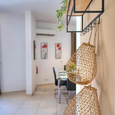 Apartament St Julians Lovely 3 Bedrooms By Homely St. Julian's