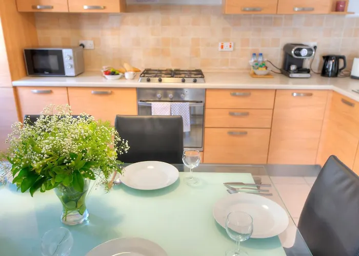 St Julians Lovely 3 Bedrooms By Homely Saint Julian's