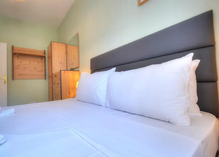 St Julians Lovely 3 Bedrooms By Homely *