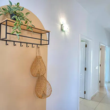 St Julians Lovely 3 Bedrooms By Homely Apartman *