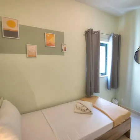 St Julians Lovely 3 Bedrooms By Homely *