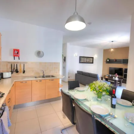 St Julians Lovely 3 Bedrooms By Homely Apartamento *
