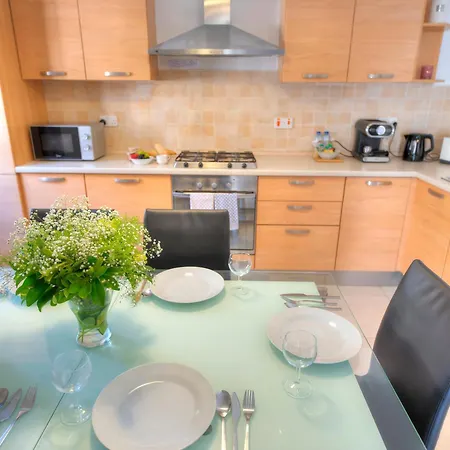 St Julians Lovely 3 Bedrooms By Homely Saint Julian's