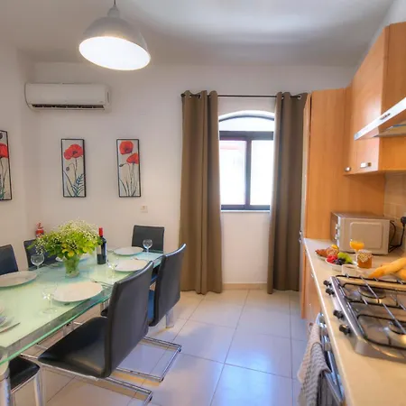 St Julians Lovely 3 Bedrooms By Homely * San Giuliano