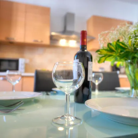 St Julians Lovely 3 Bedrooms By Homely Apartman *